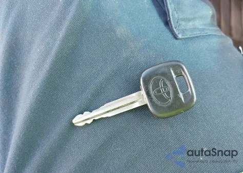 2006 Toyota Camry Le z USA, uszkodzony, nr VIN 4T1BE32KX6U143951